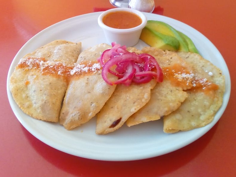 Empanadas de queso de bola