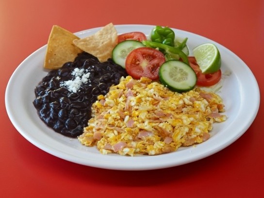 Huevos Revueltos con jamón